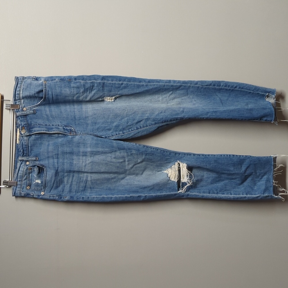 Madewell size 30 high rise slim boyfriend jean